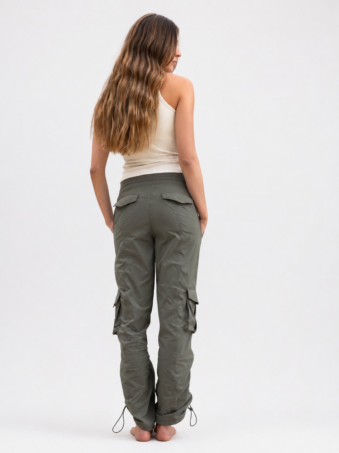 Pantalón Terra verde oliva - vista trasera