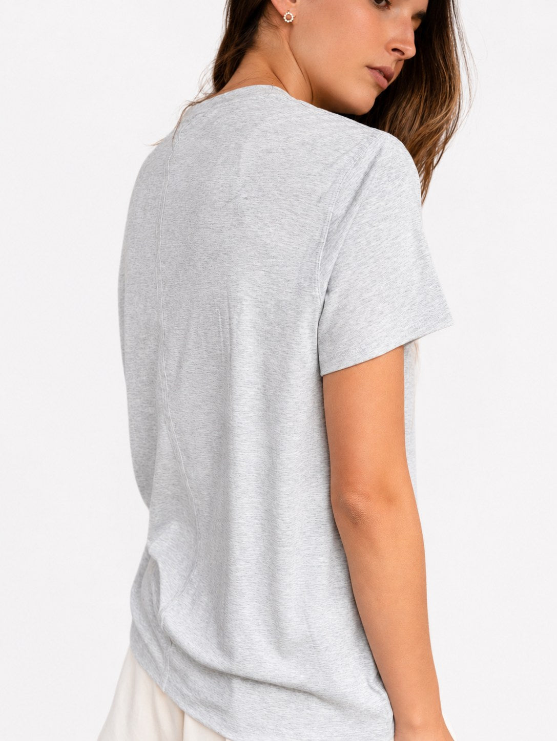 T-Shirt Noma en gris jaspeado, vista de espalda con costura central